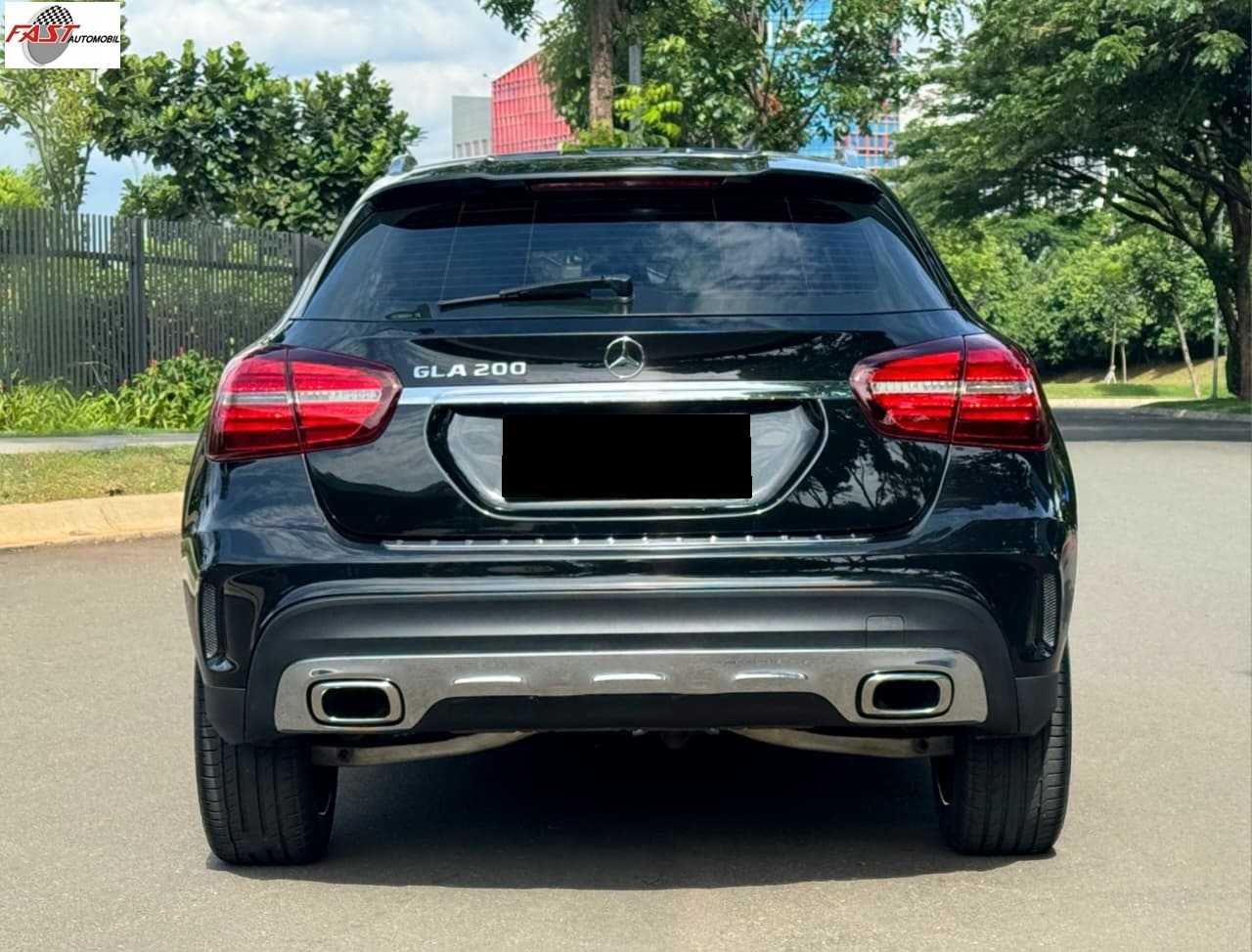 11 MERCY GLA200 AMG 2017 HITAM KM 47RB B 2501 SXQ