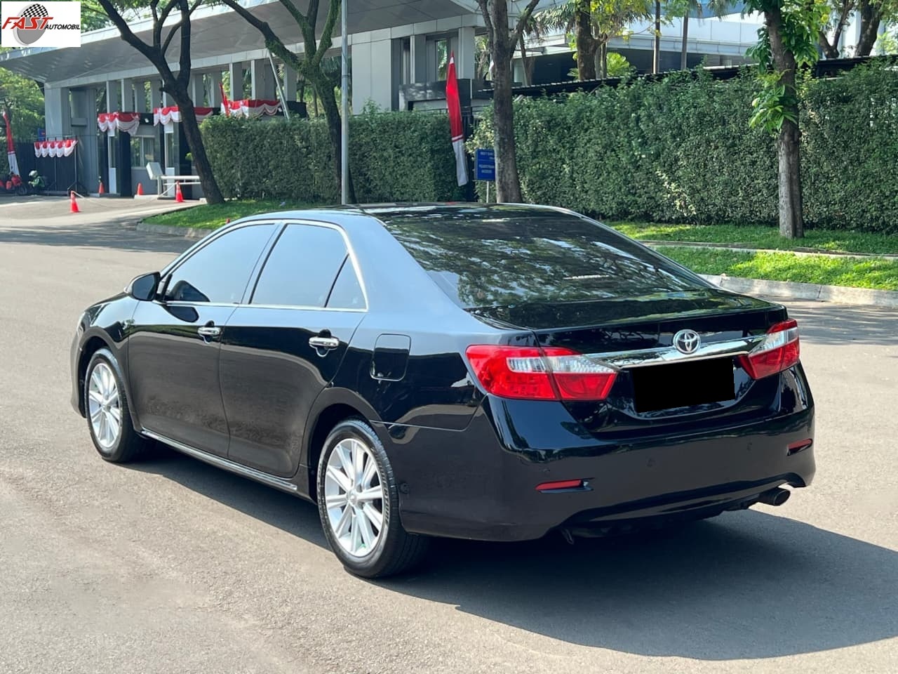 11 TOYOTA CAMRY V 2014 HITAM KM 74RB B 1129 BAF
