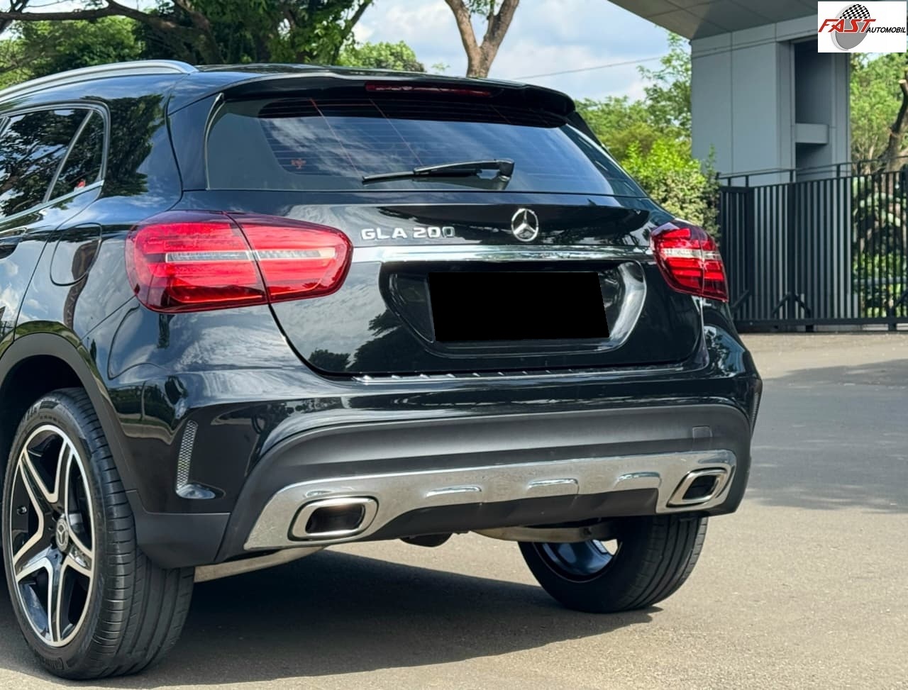 12 MERCY GLA200 AMG 2017 HITAM KM 47RB B 2501 SXQ