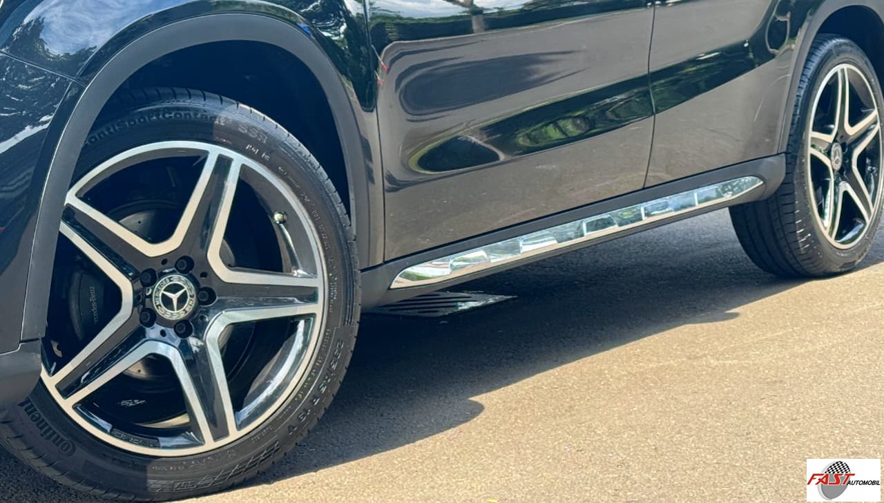 15 MERCY GLA200 AMG 2017 HITAM KM 47RB B 2501 SXQ