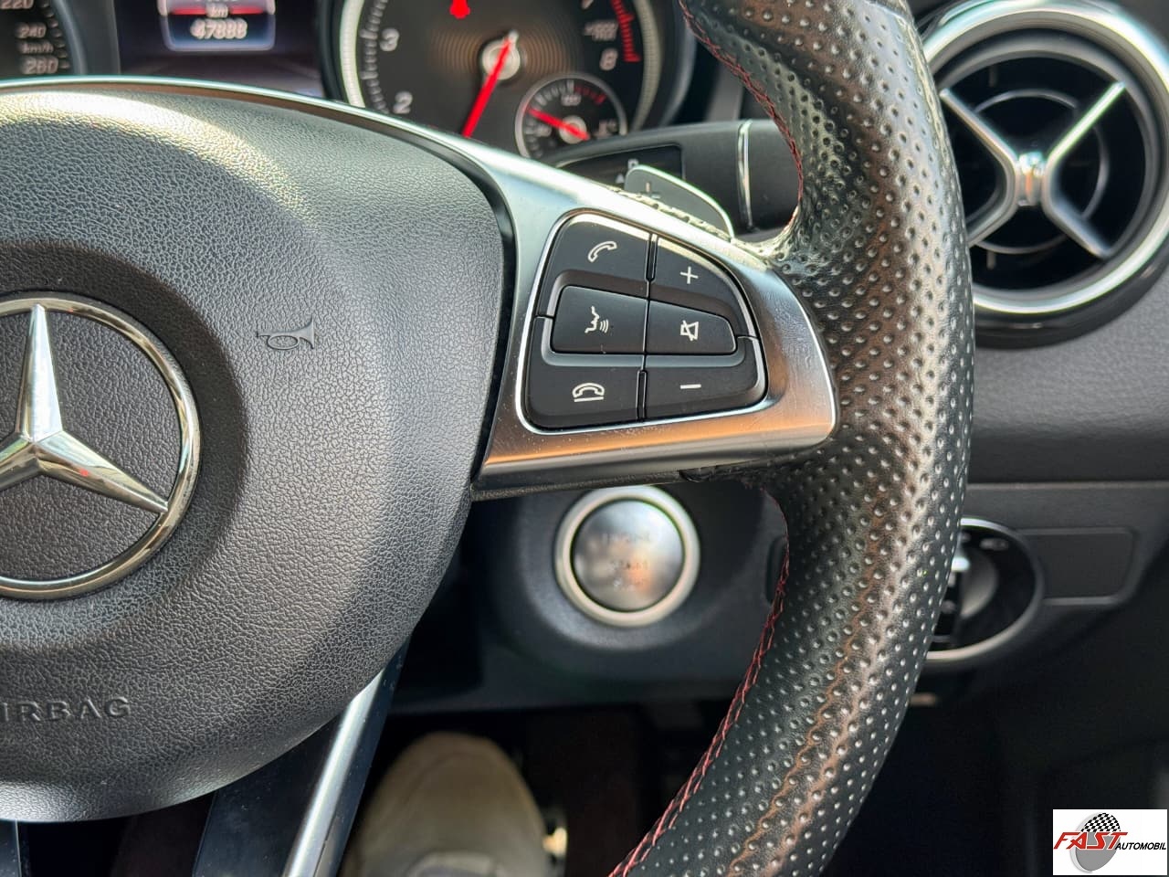 23 MERCY GLA200 AMG 2017 HITAM KM 47RB B 2501 SXQ