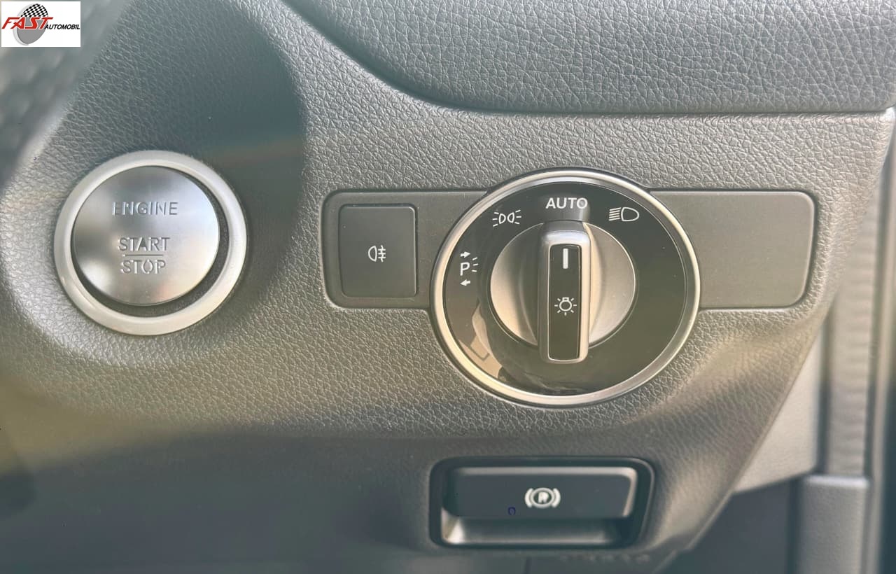 29 MERCY GLA200 AMG 2017 HITAM KM 47RB B 2501 SXQ