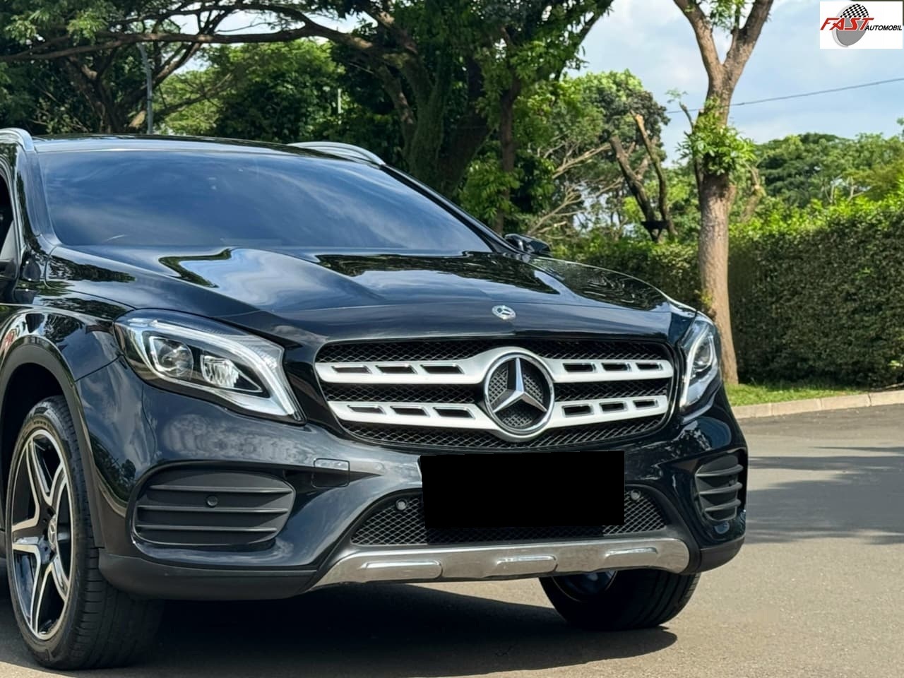 8 MERCY GLA200 AMG 2017 HITAM KM 47RB B 2501 SXQ