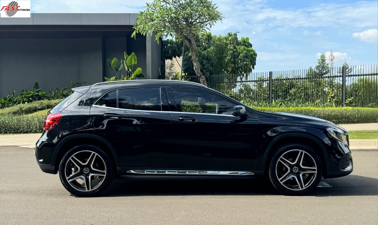 9 MERCY GLA200 AMG 2017 HITAM KM 47RB B 2501 SXQ