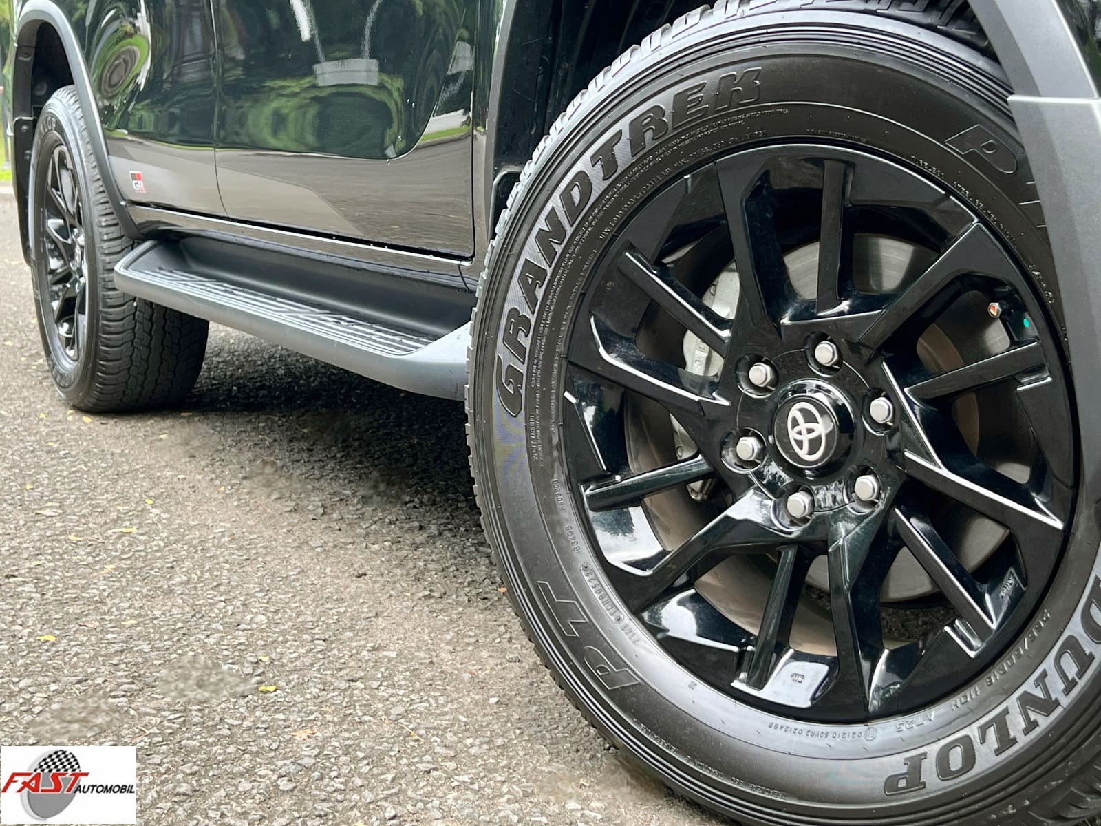 TOYOTA FORTUNER VRZ GR 2024 HITAM B 2593 SJL 13