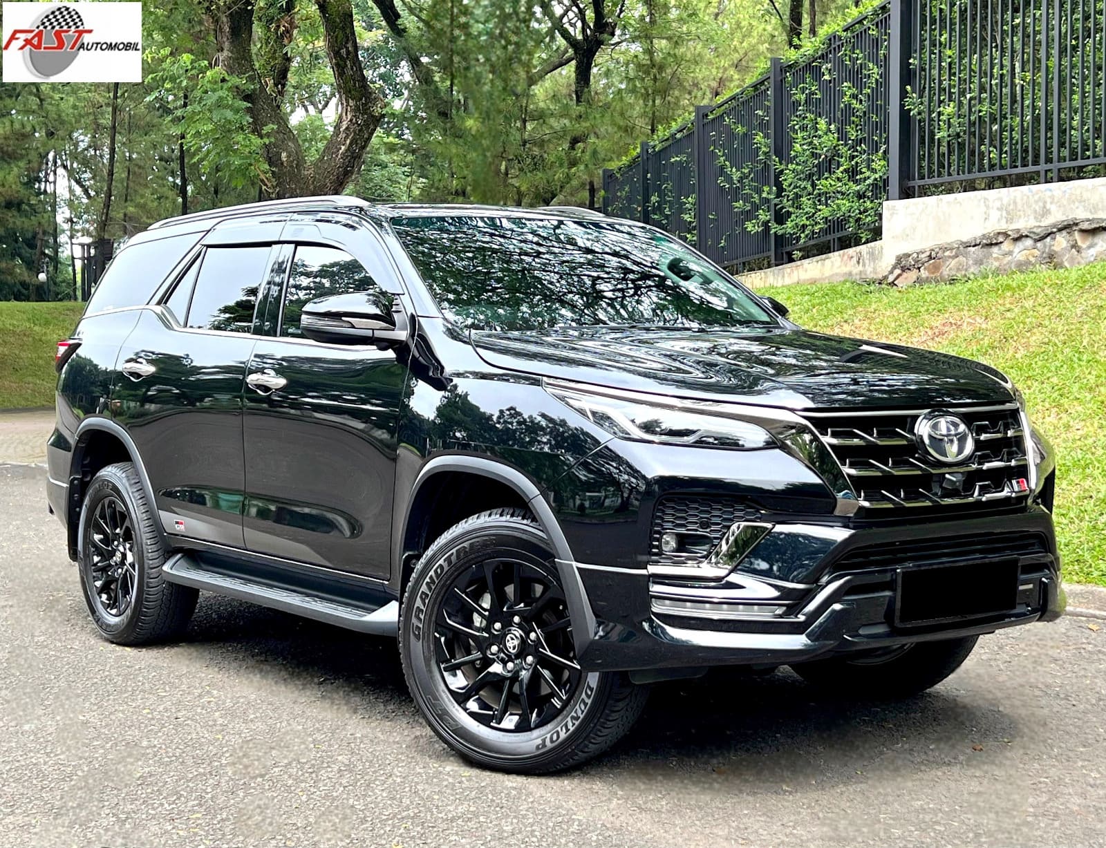 TOYOTA FORTUNER VRZ GR 2024 HITAM B 2593 SJL 2