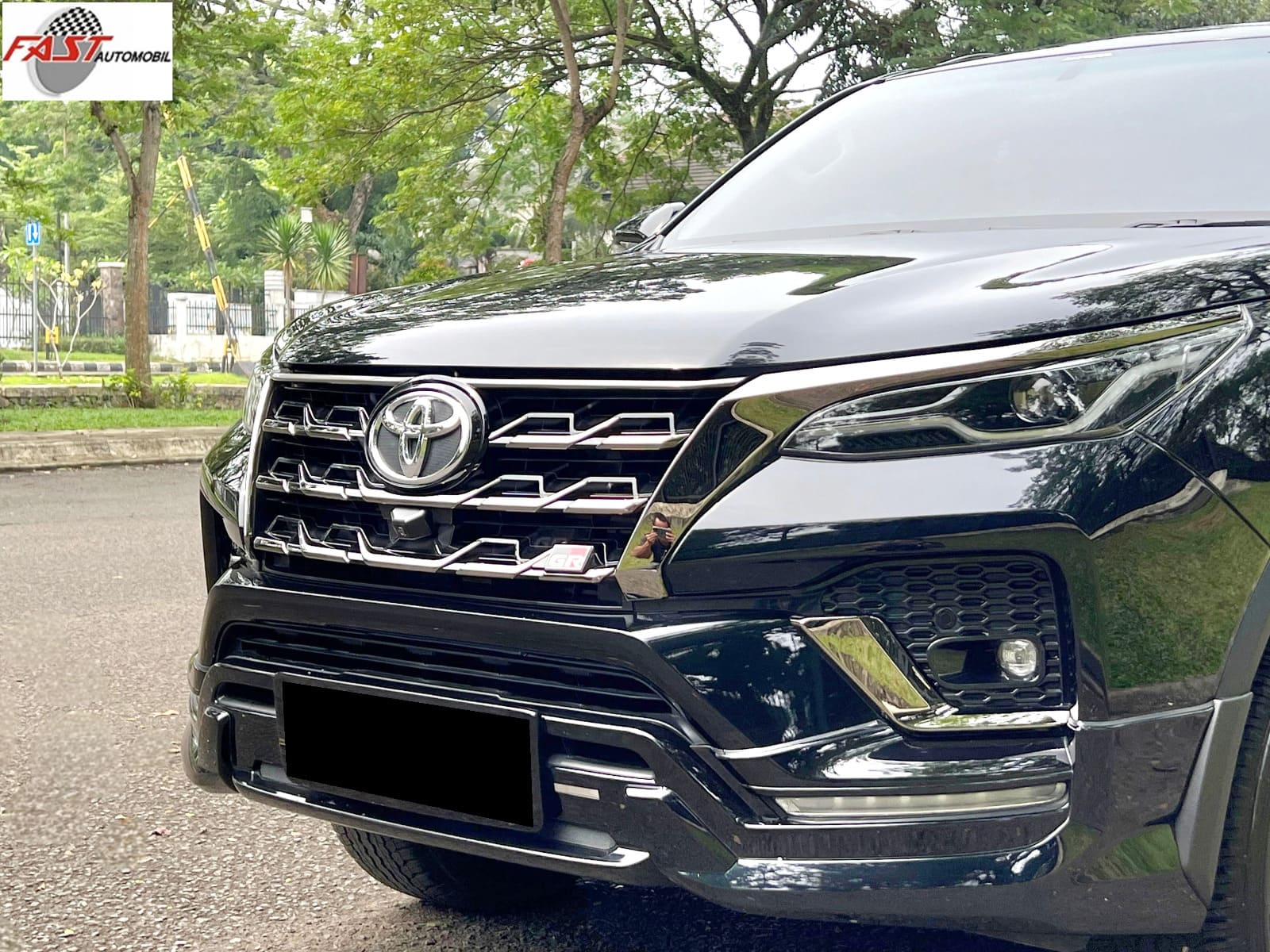 TOYOTA FORTUNER VRZ GR 2024 HITAM B 2593 SJL 5