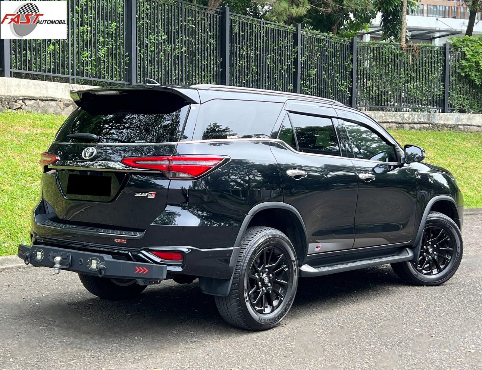 TOYOTA FORTUNER VRZ GR 2024 HITAM B 2593 SJL 8