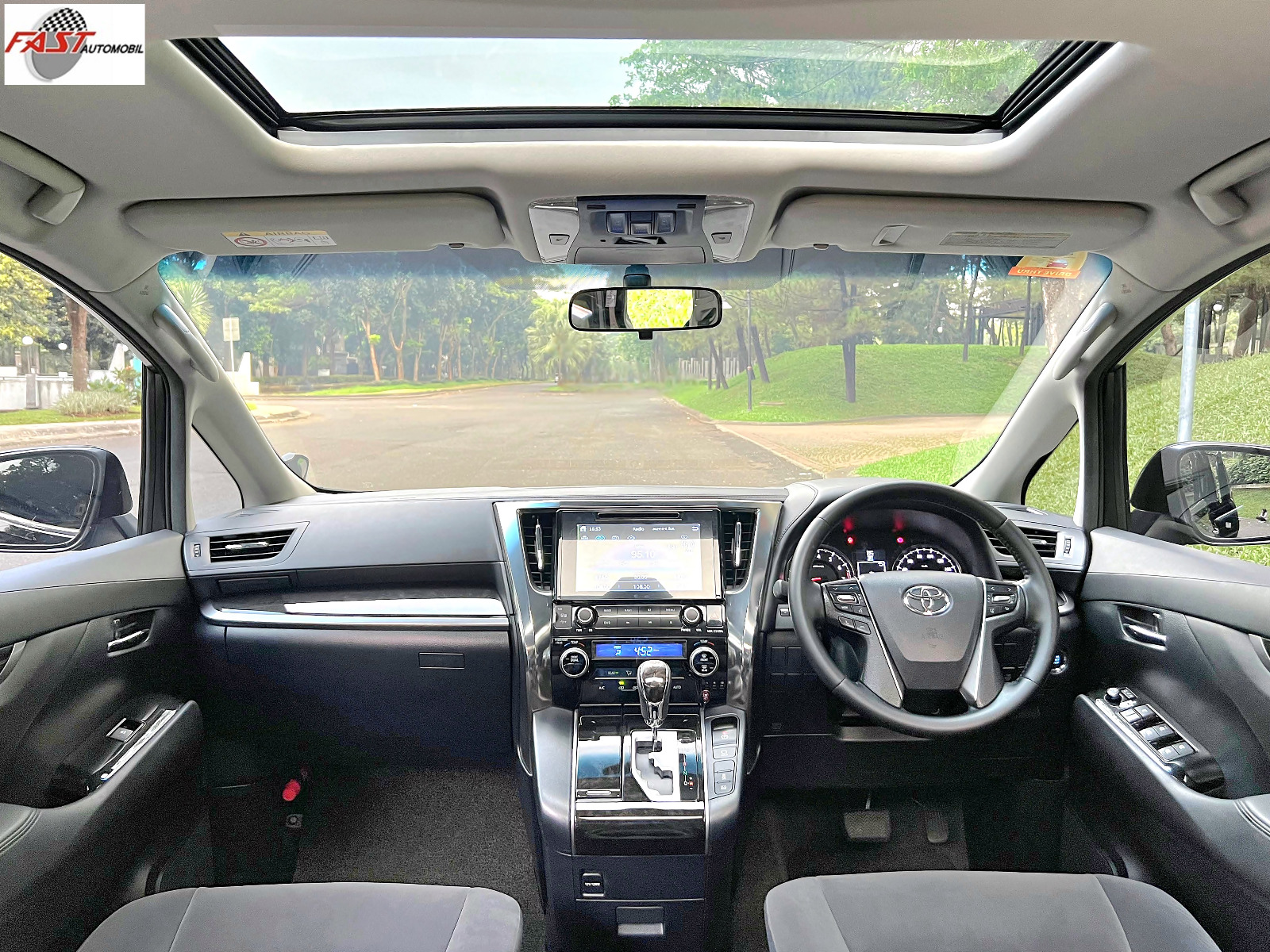 TOYOTA VELLFIRE Z 2015 HITAM L 1608 AAH 17