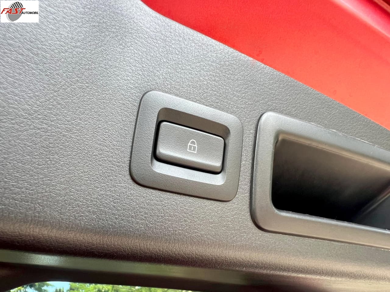 15 MAZDA 3 2020 LOW KM.25RB MERAH B 77 HA