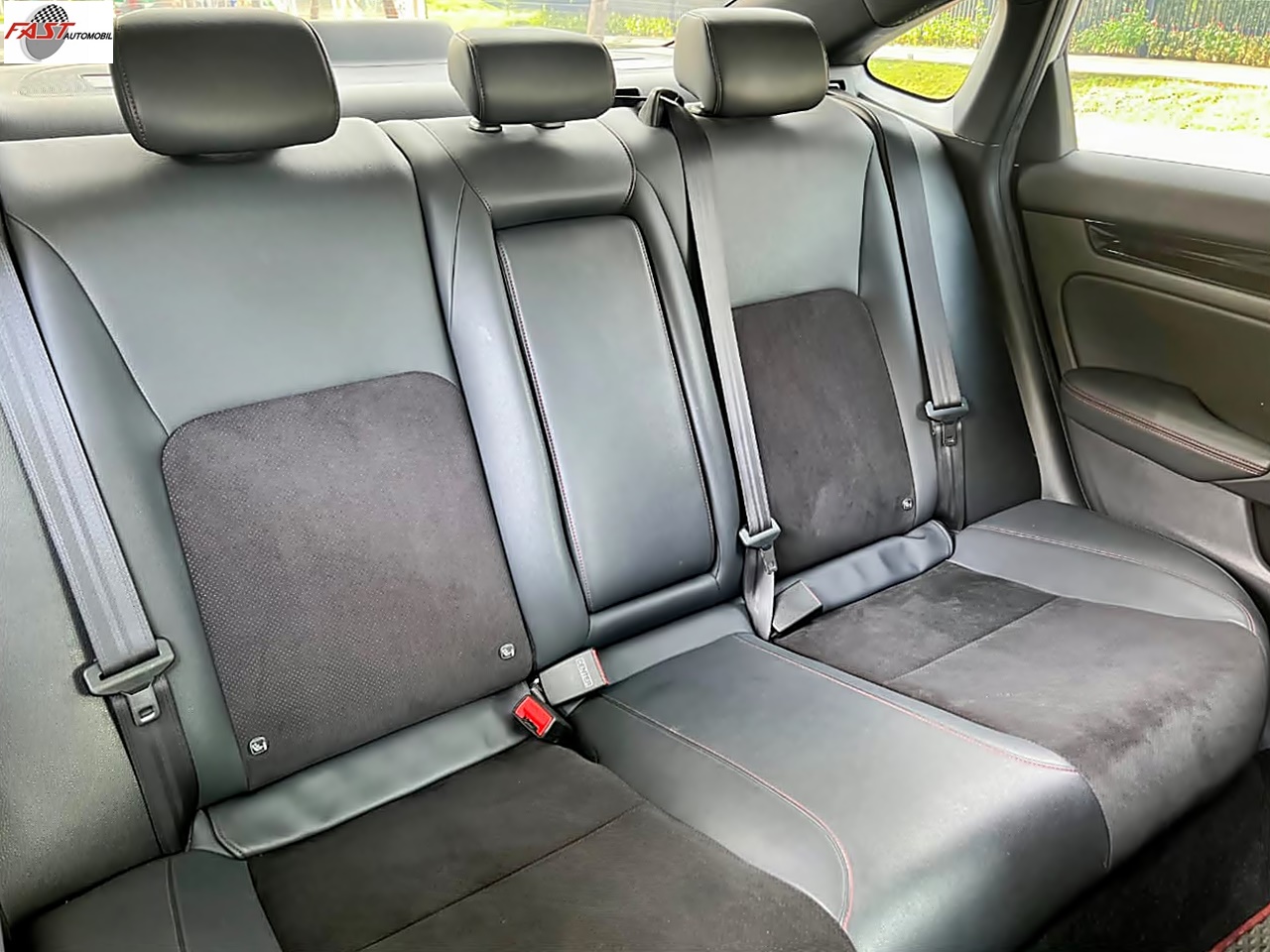 18 HONDA CIVIC RS 2023 PUTIH KM.24RB B 1078 TAJ