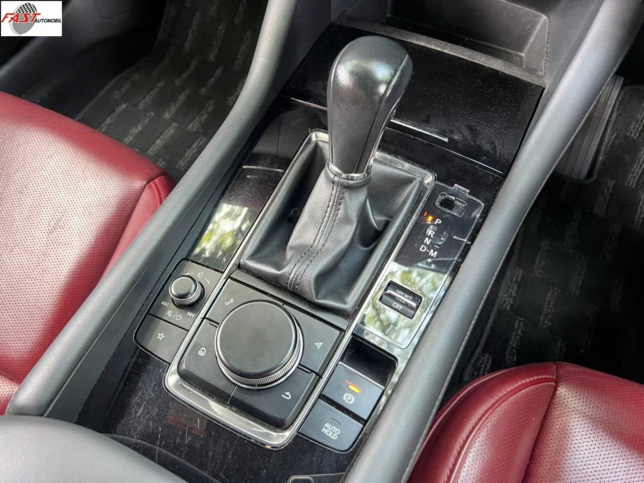 25 MAZDA 3 2020 LOW KM.25RB MERAH B 77 HA