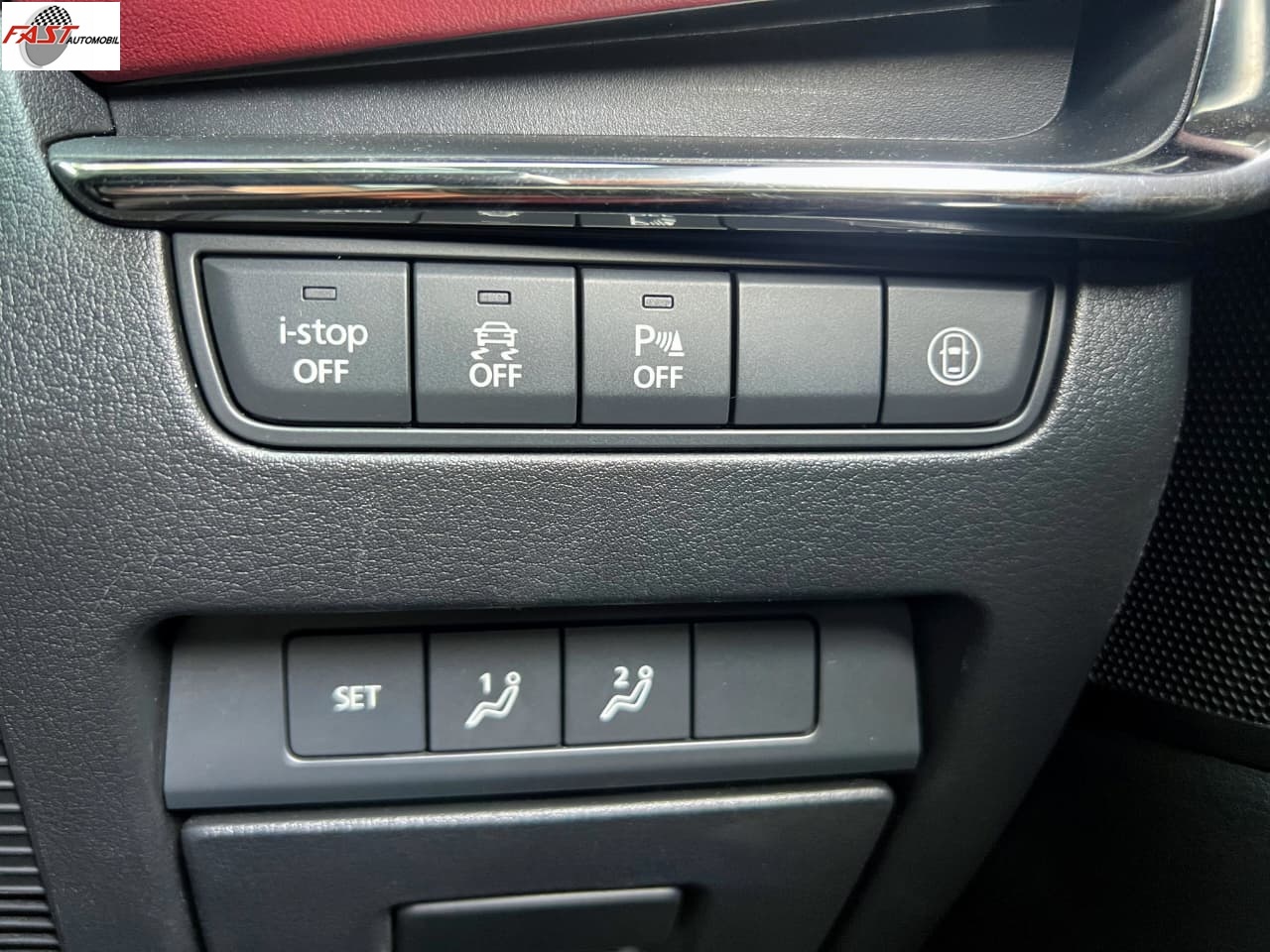 27 MAZDA 3 2020 LOW KM.25RB MERAH B 77 HA