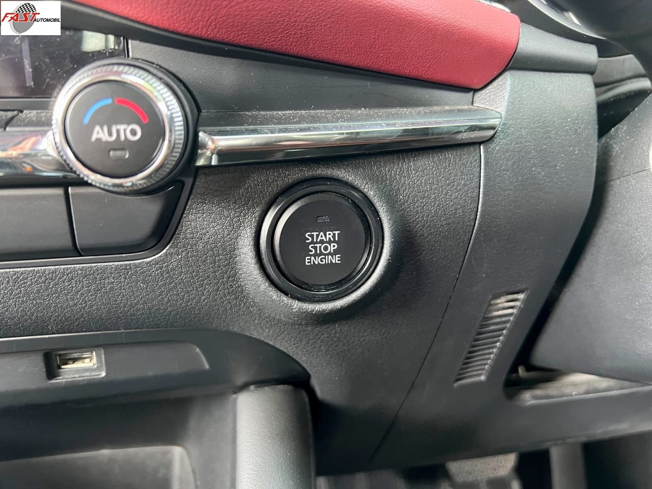 28 MAZDA 3 2020 LOW KM.25RB MERAH B 77 HA