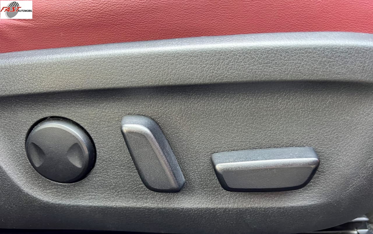 29 MAZDA 3 2020 LOW KM.25RB MERAH B 77 HA