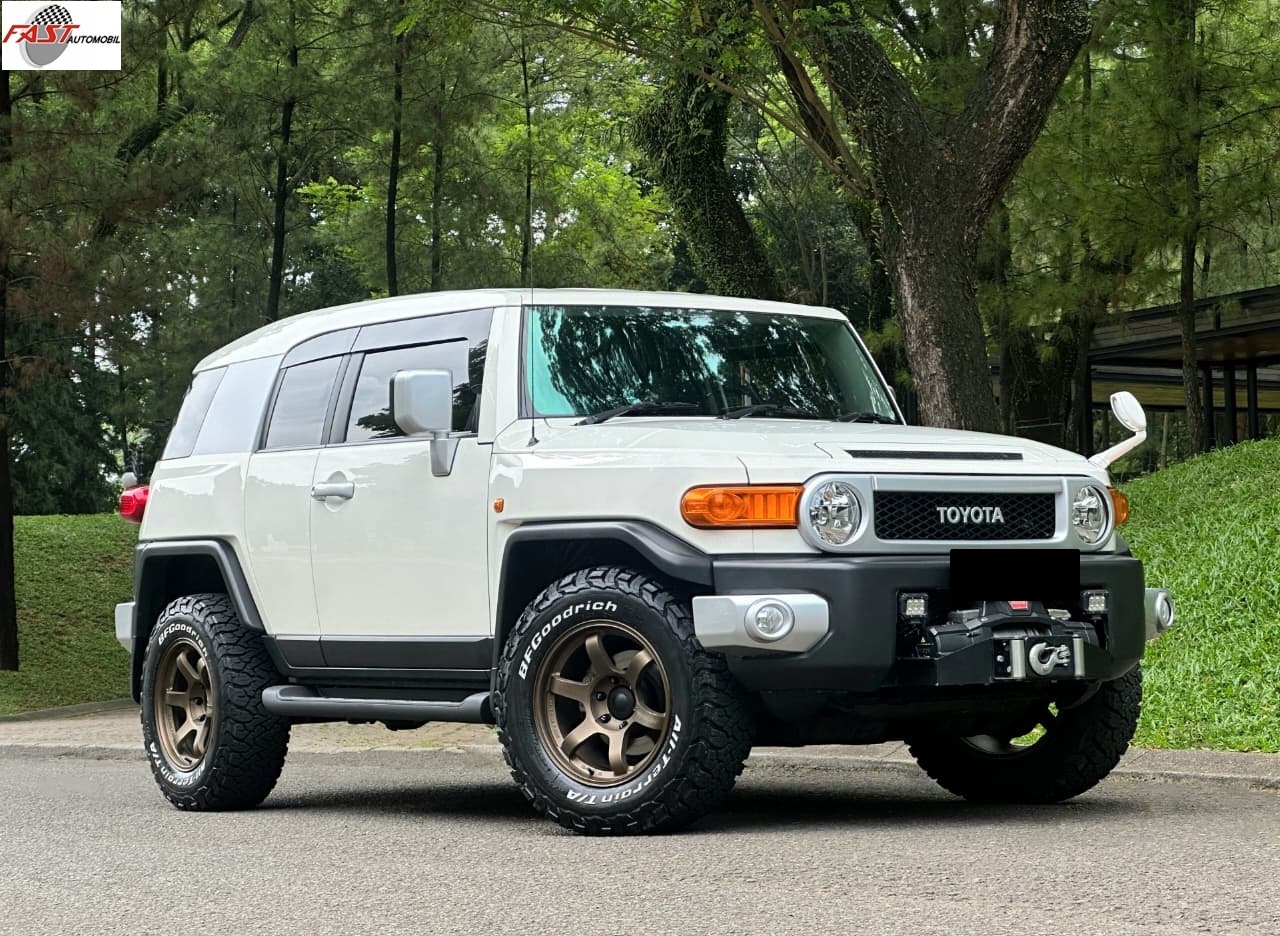 3 NEW EKS TOYOTA Fj cruiser PUTIH AD 544 HLI