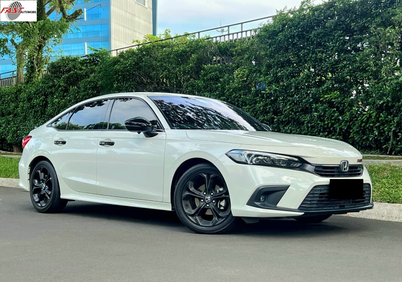 5 HONDA CIVIC RS 2023 PUTIH KM.24RB B 1078 TAJ