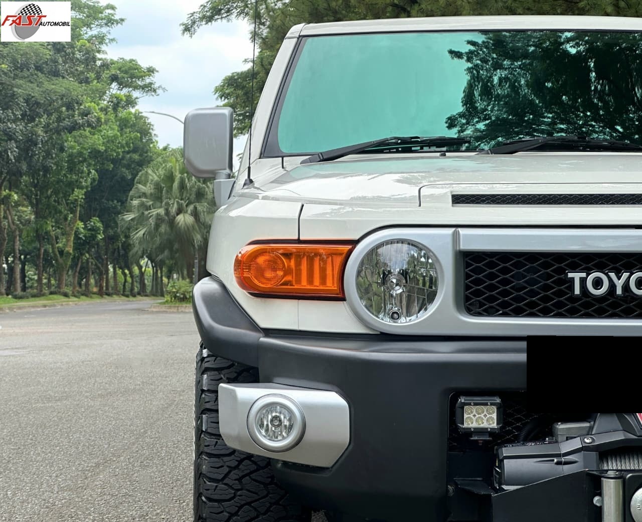 8 NEW EKS TOYOTA Fj cruiser PUTIH AD 544 HLI