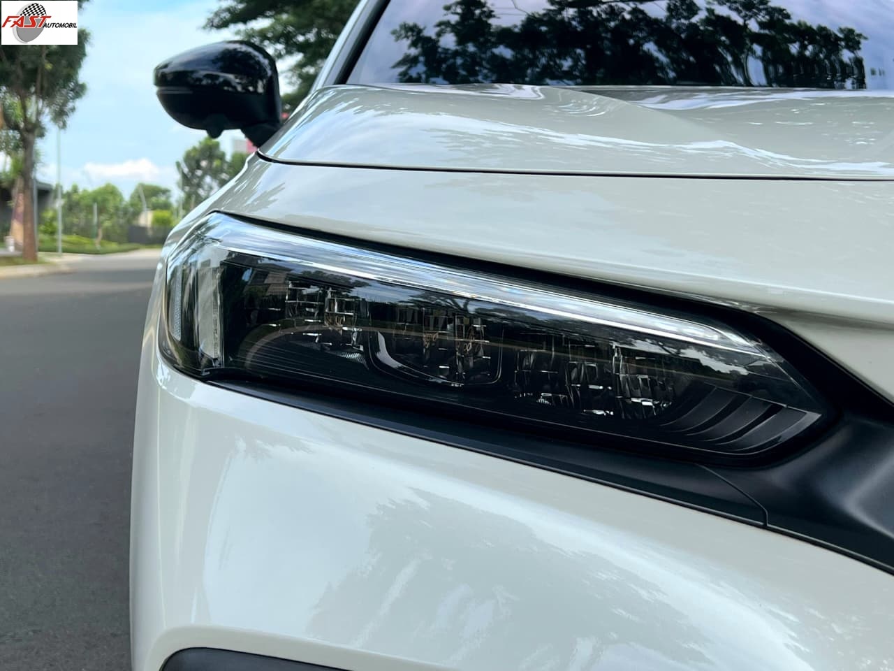 9 HONDA CIVIC RS 2023 PUTIH KM.24RB B 1078 TAJ