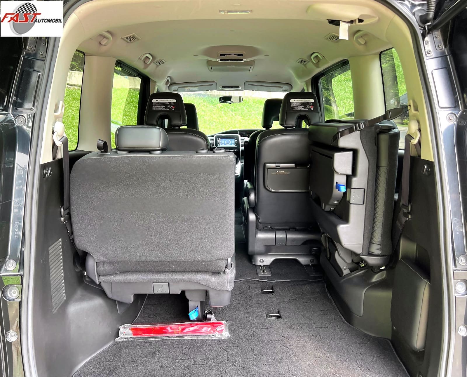 NISSAN SERENA HWS 2019 HITAM B 2943 SRE 15