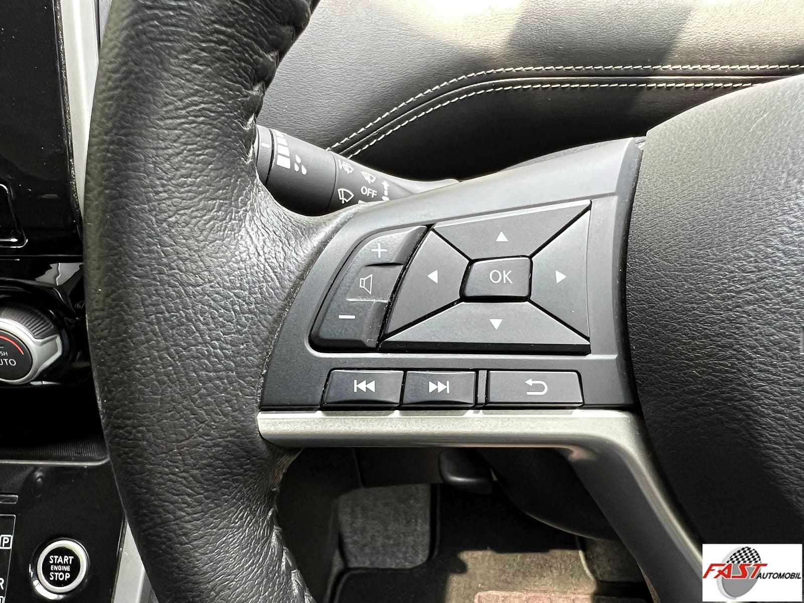 NISSAN SERENA HWS 2019 HITAM B 2943 SRE 22