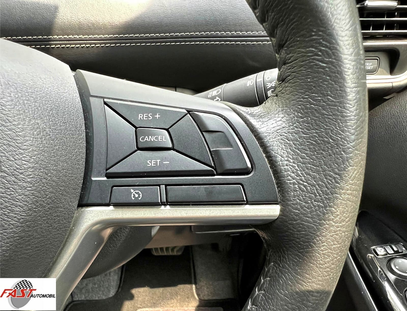 NISSAN SERENA HWS 2019 HITAM B 2943 SRE 23