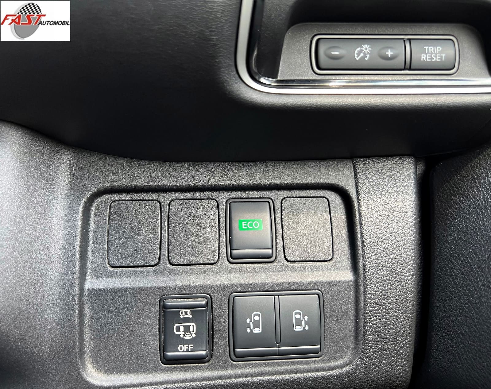 NISSAN SERENA HWS 2019 HITAM B 2943 SRE 28