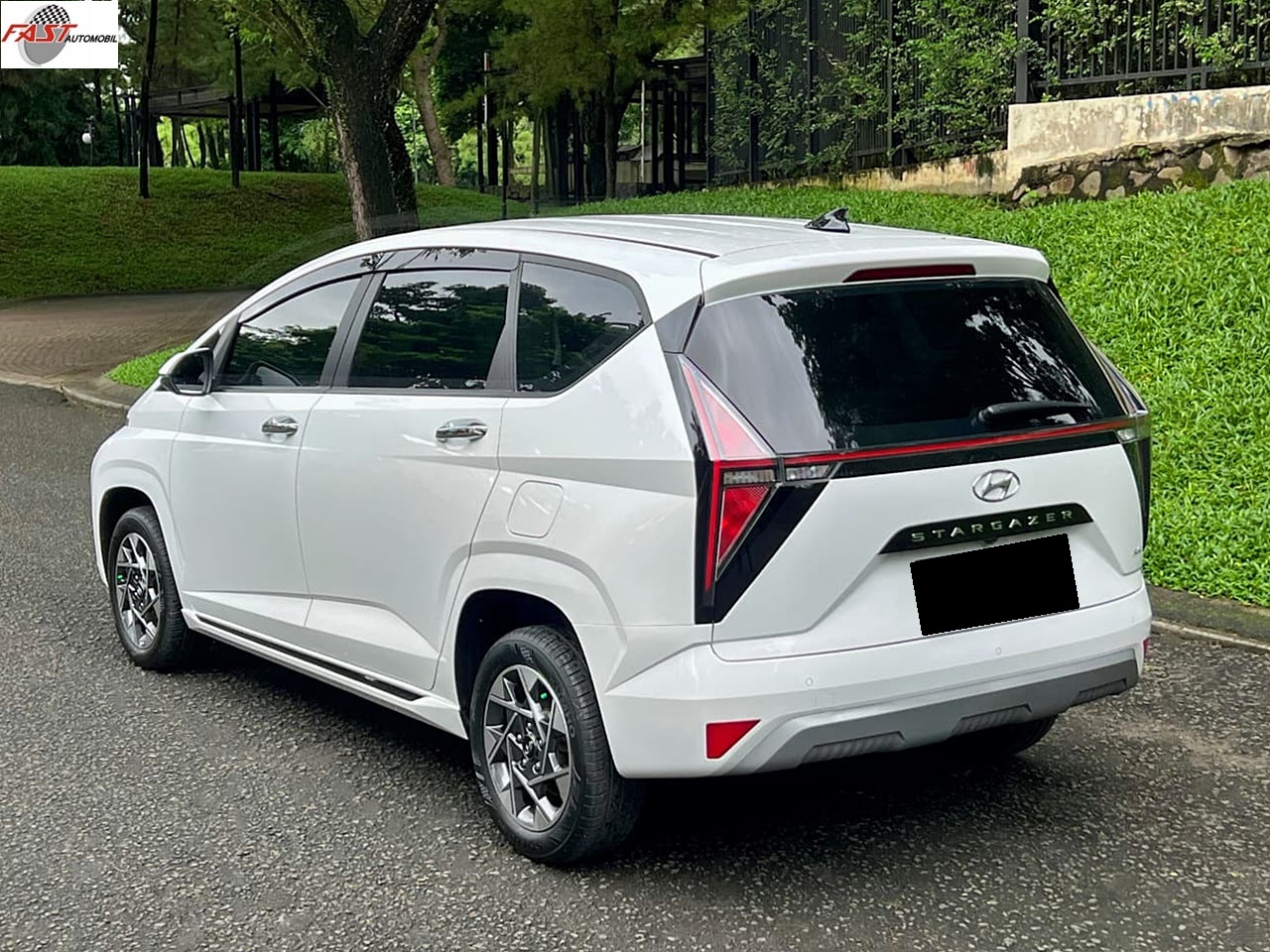 11 HYUNDAI STARGAZER PRIME 2023 PUTIH KM 17RB B 1746 VZF