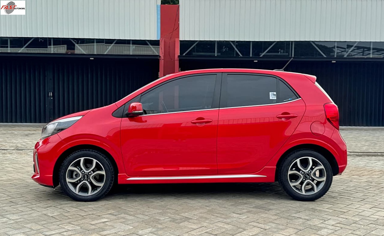 11 KIA PICANTO GT LINE 1.2 AT 2020 MERAH B 2733 TRE