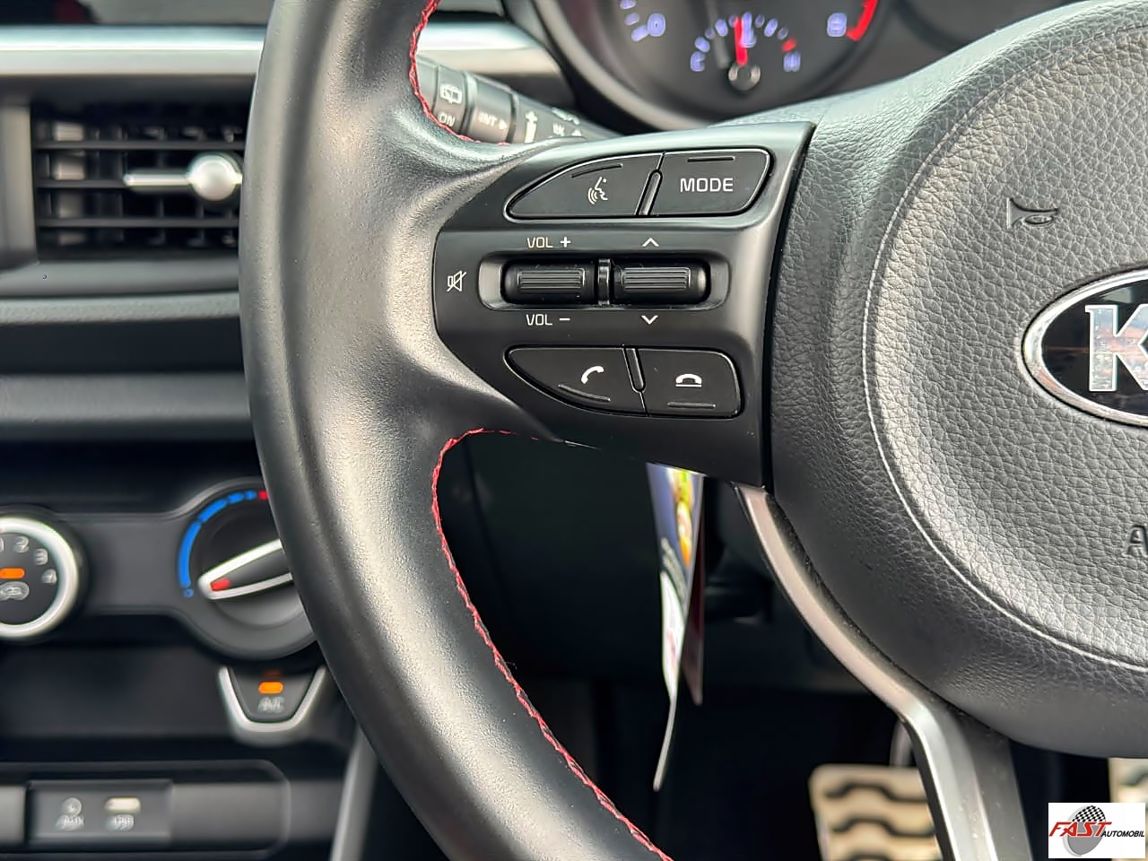 23 KIA PICANTO GT LINE 1.2 AT 2020 MERAH B 2733 TRE