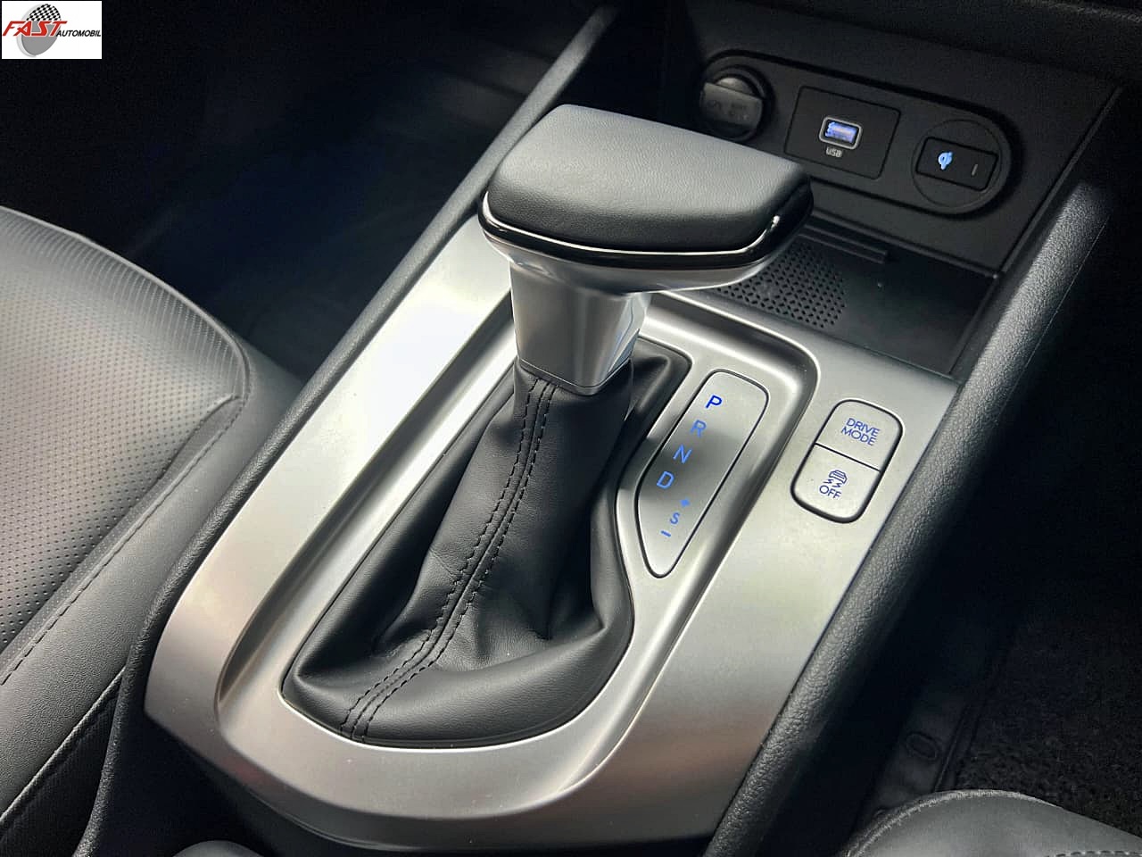 27 HYUNDAI STARGAZER PRIME 2023 PUTIH KM 17RB B 1746 VZF