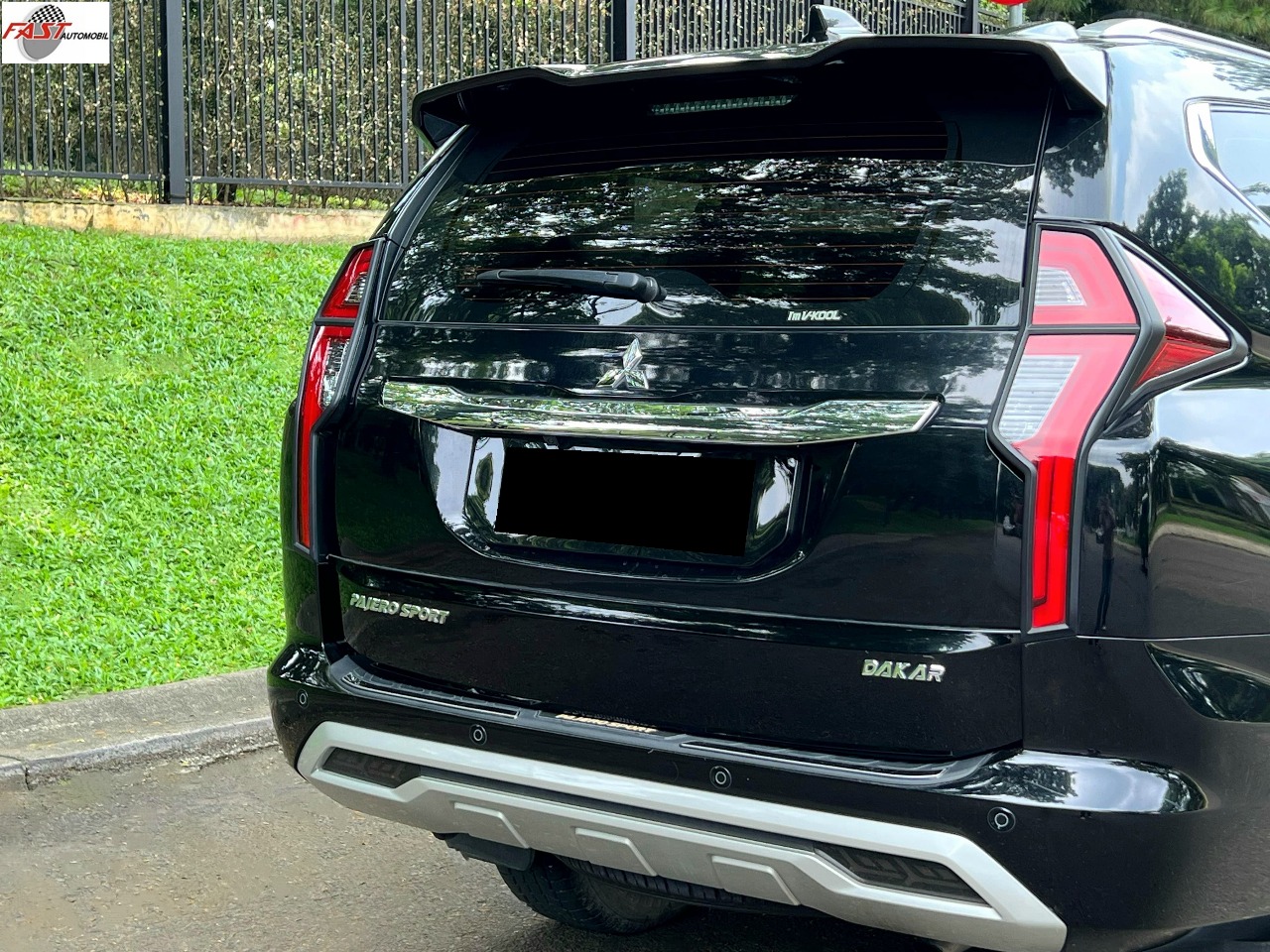 12 MITSUBISHI PAJERO DAKAR 2023 DIESEL KM.40RB HITAM B 2026 BJF