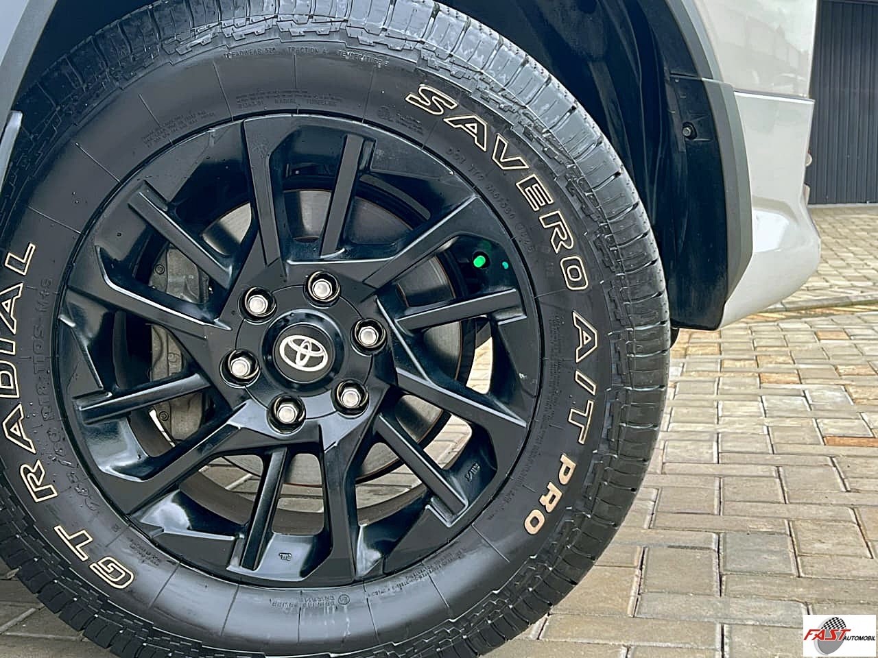 15 TOYOTA FORTUNER VRZ GR 2023 B 1440 WJI