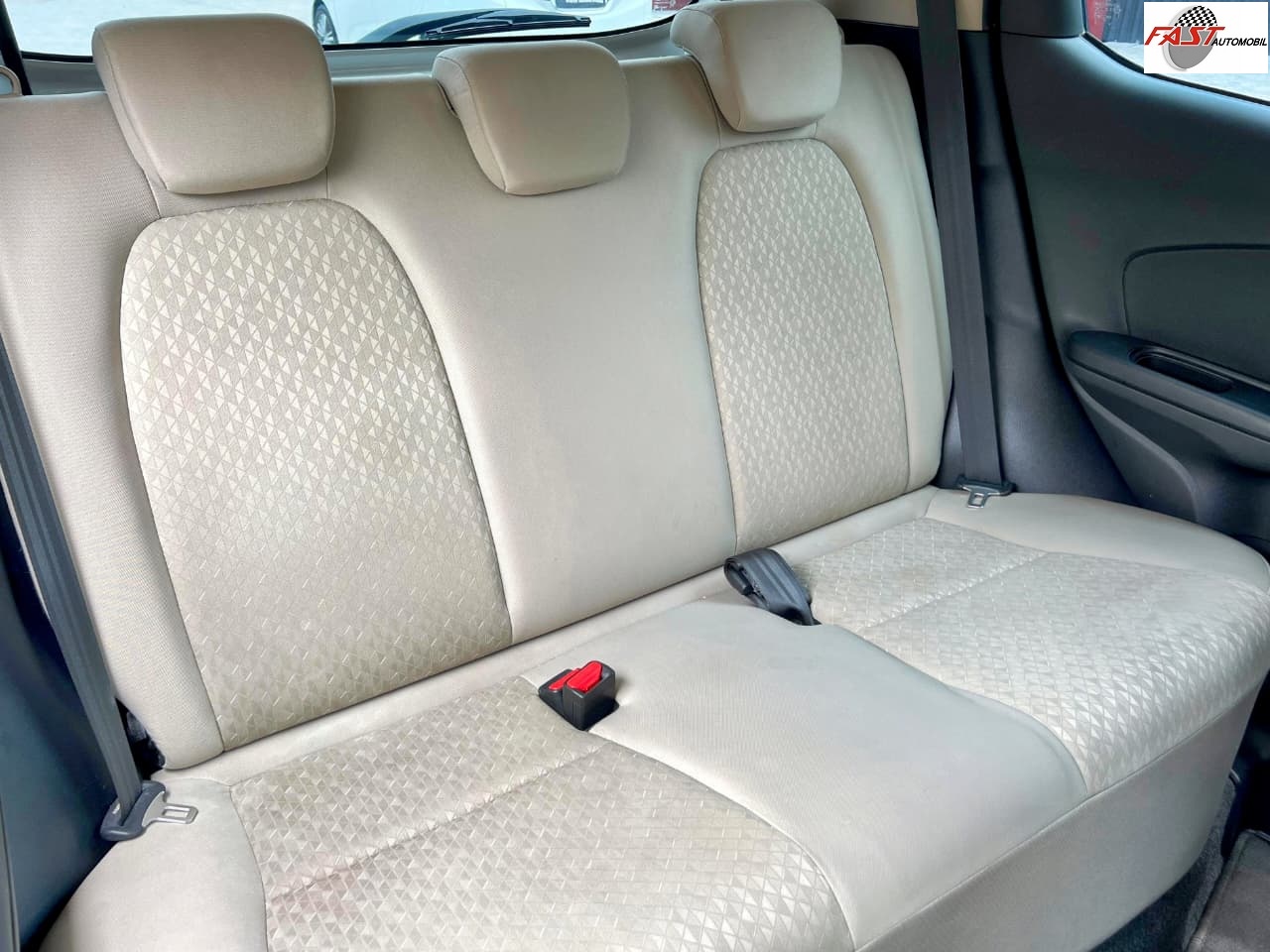 16 HONDA BRIO 2020 KM.63RB PUTIH B 2957 KOY