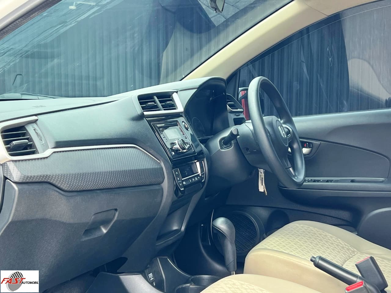 17 HONDA BRIO 2020 KM.63RB PUTIH B 2957 KOY