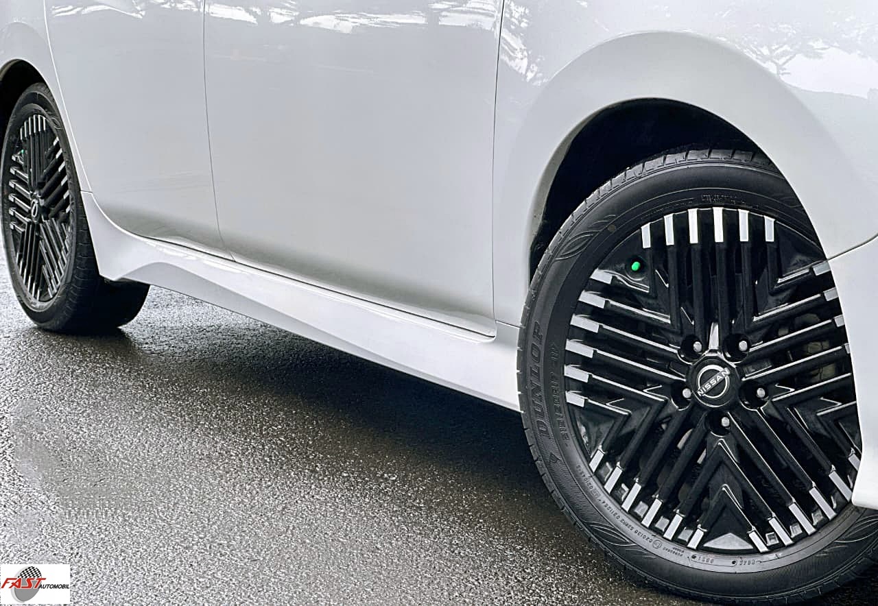 17 NISSAN LEAF EV TWO TONE AT 20232025 PUTIH B 1508 TNP