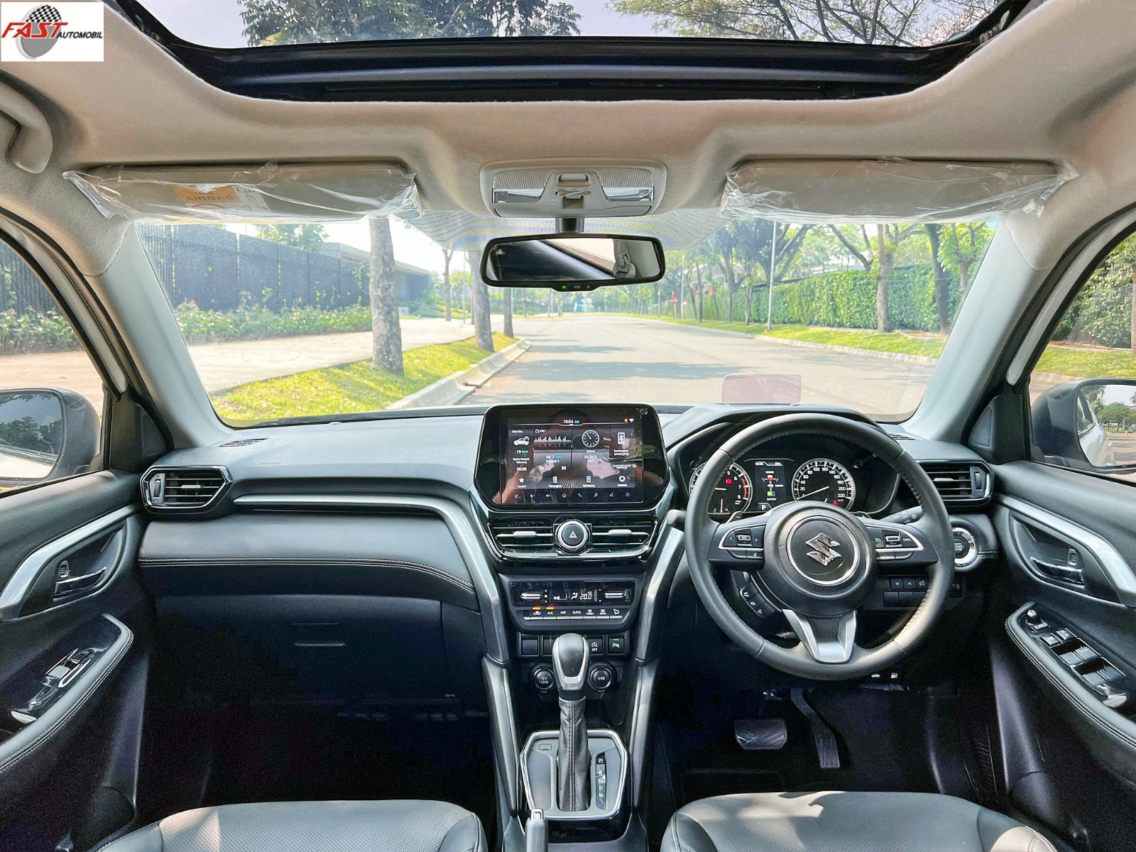 19 SUZUKI GRAND VITARA GX HYBRID 2023 PUTIH KM.41RB B 2891 KIT