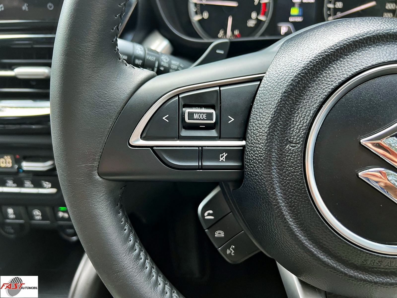 21 SUZUKI GRAND VITARA GX HYBRID 2023 PUTIH KM.41RB B 2891 KIT