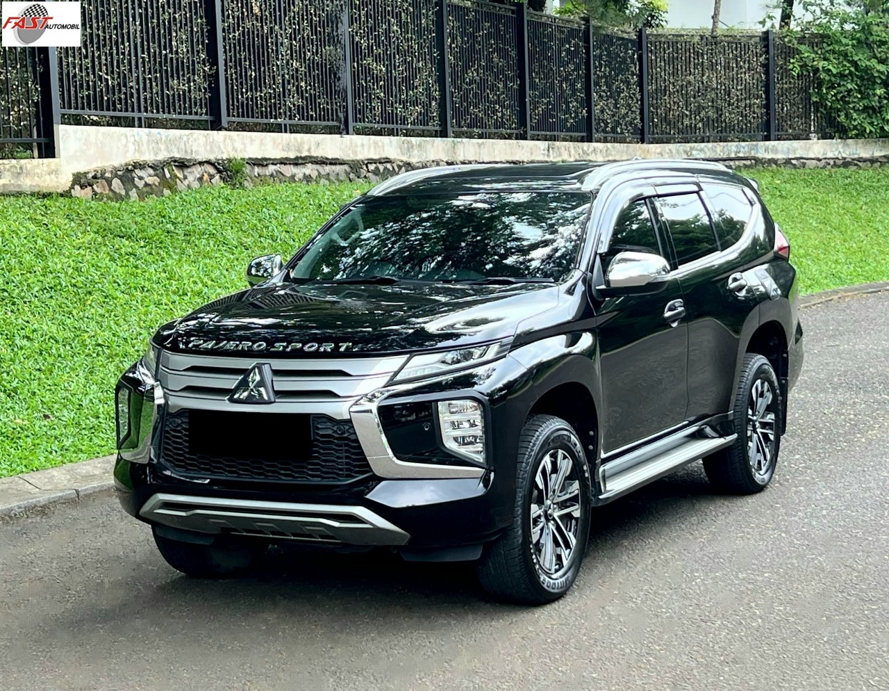 4 MITSUBISHI PAJERO DAKAR 2023 DIESEL KM.40RB HITAM B 2026 BJF