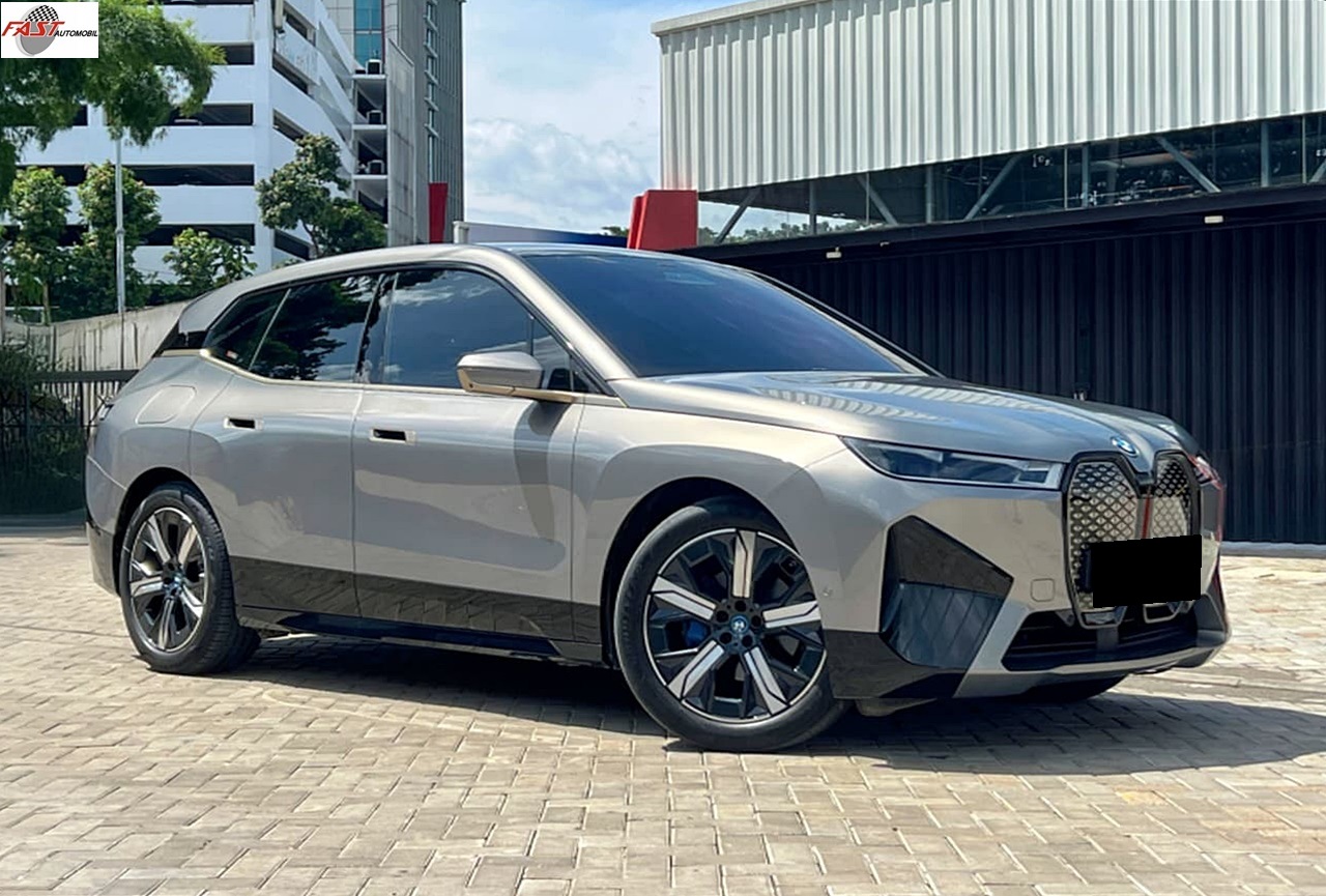 5 BMW iX 2023 X Drive 40 EV SPORT GREY KM.24RB B 102 RRN