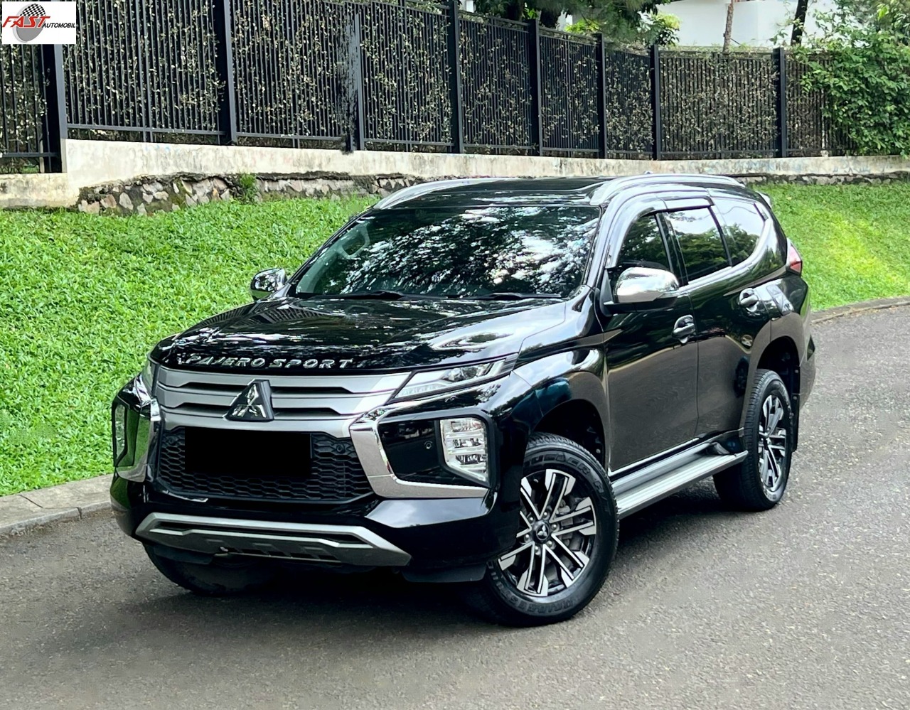 5 MITSUBISHI PAJERO DAKAR 2023 DIESEL KM.40RB HITAM B 2026 BJF