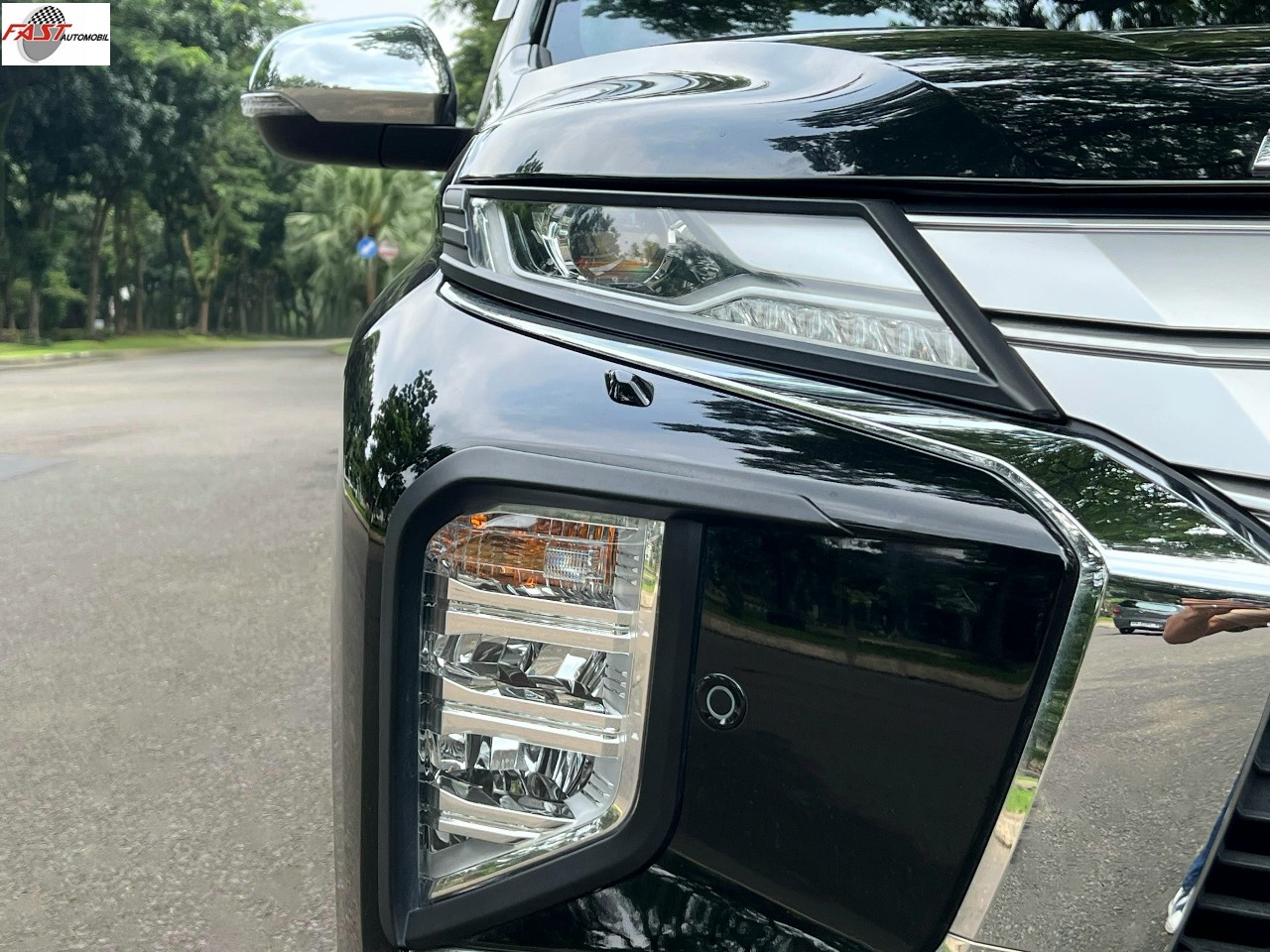 6 MITSUBISHI PAJERO DAKAR 2023 DIESEL KM.40RB HITAM B 2026 BJF