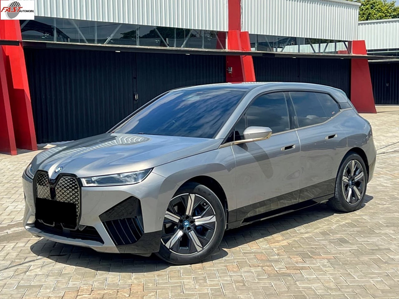 7 BMW iX 2023 X Drive 40 EV SPORT GREY KM.24RB B 102 RRN