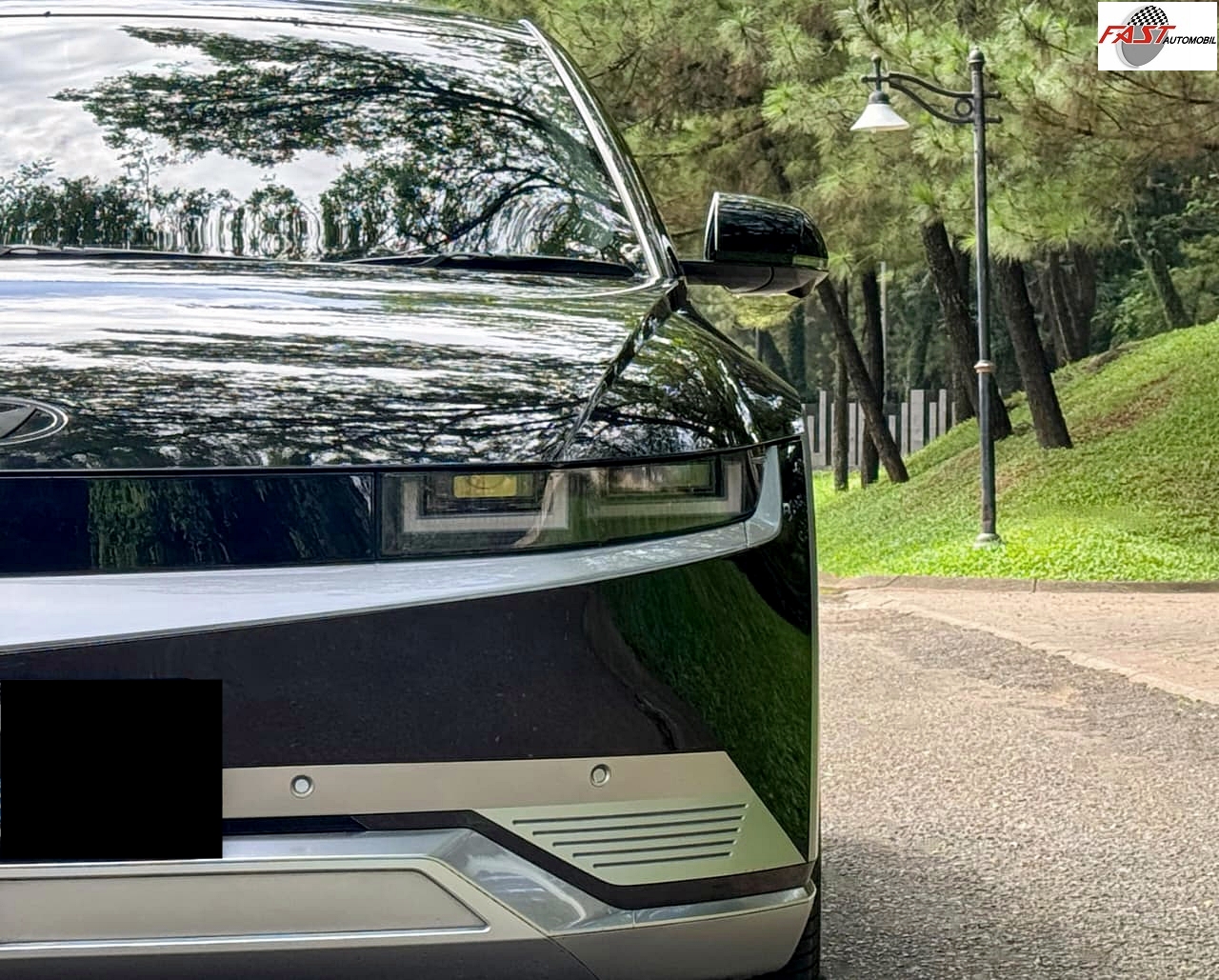 9 HYUNDAI IONIQ 5 SIGNATURE LONG RANGE 2023 HITAM KM 30RB B 1127 JNO