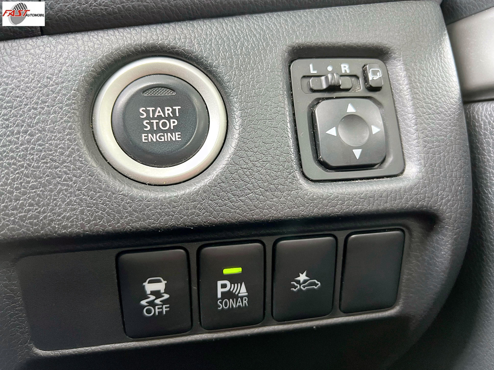 MITSUBISHI PAJERO DAKAR 2022 HITAM B 1417 VJE 28