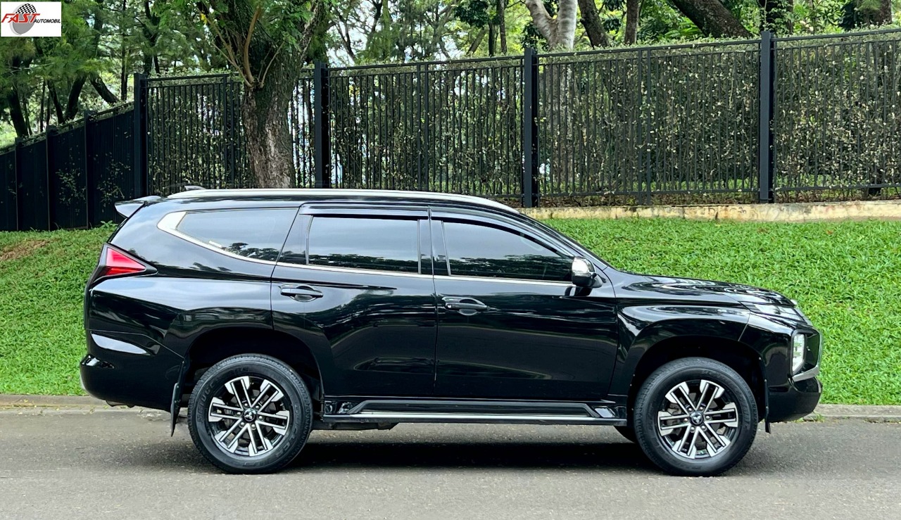 MITSUBISHI PAJERO DAKAR 2022 HITAM B 1417 VJE 7