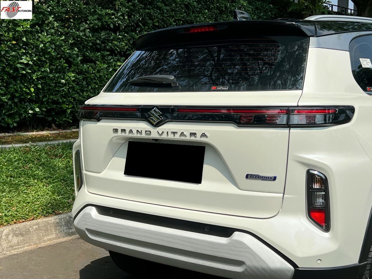 SUZUKI GRAND VITARA 2023 PUTIH HYBRID KM 41RB B 2891 KIT 10