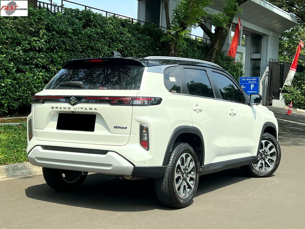 SUZUKI GRAND VITARA 2023 PUTIH HYBRID KM 41RB B 2891 KIT 7