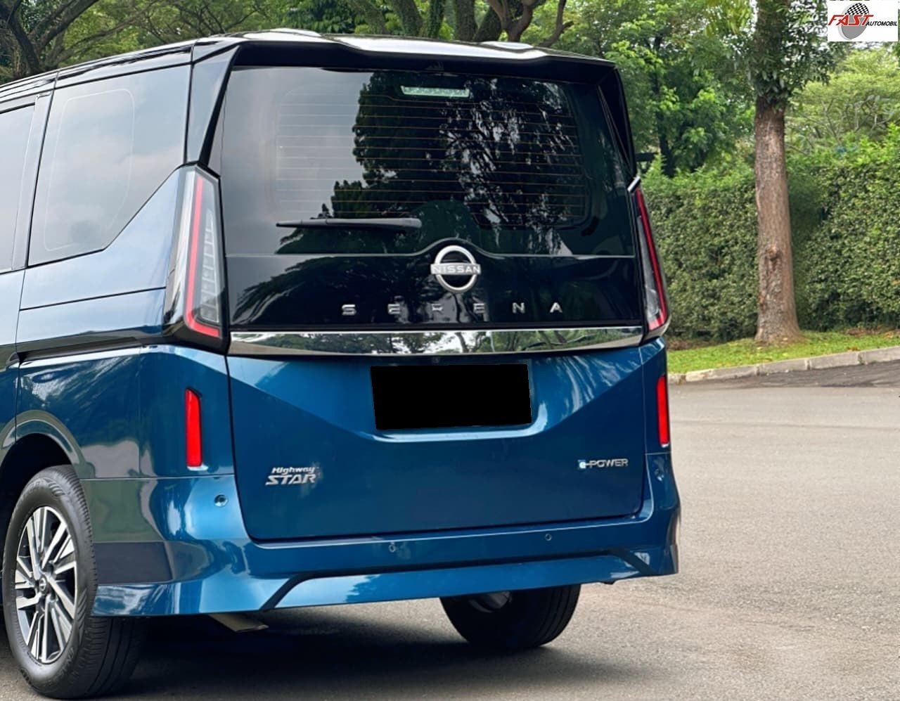 12 NISSAN SERENA HWS E-POWER 2025 1.4 TWO TONE AT KM.2RB BIRU F 1839 FCB