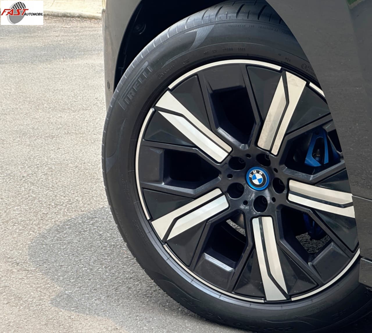 14 BMW iX xDrive40 Sport 2023 HITAM KM.31RB B 8888 JFR